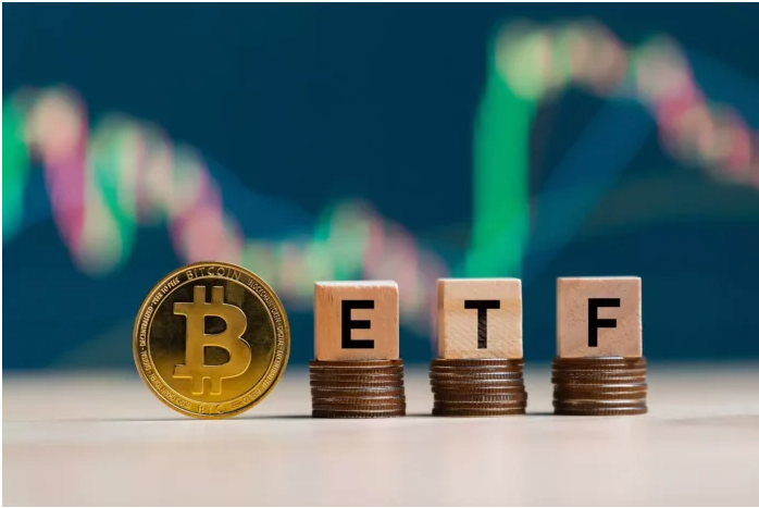 3 月 3 日，美国现货加密货币交易所交易基金（ETF）吸金 521 亿美元